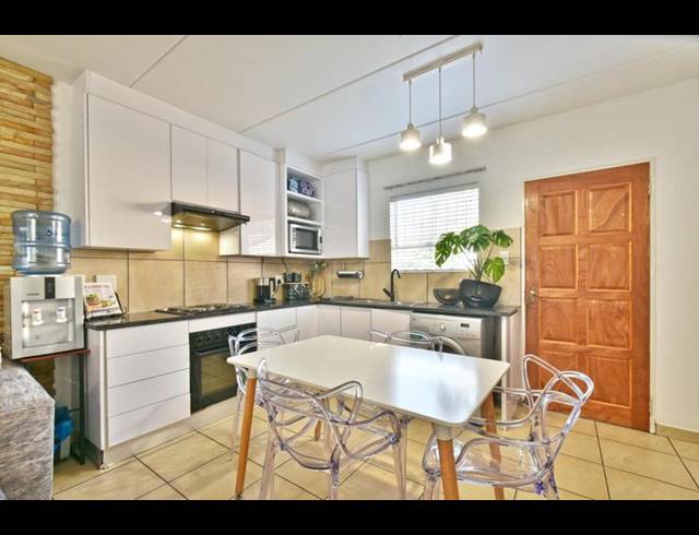 3 BEDROOM TOWNHOUSE FOR SALE IN WILGEHEUWEL